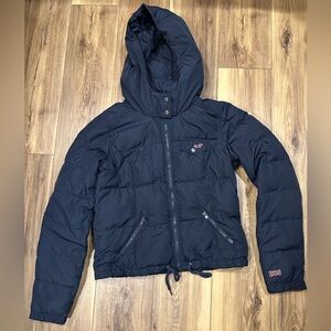 Hollister Women's Navy Puffer Jacket